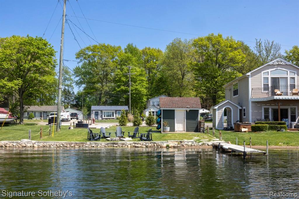 1716 S HUGHES Road, Brighton, MI 48114 — Photo 15