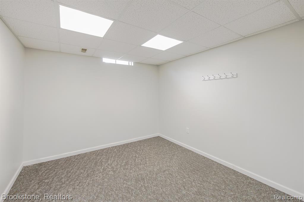 5039 Auker Drive, Grand Blanc, MI 48507 — Photo 32