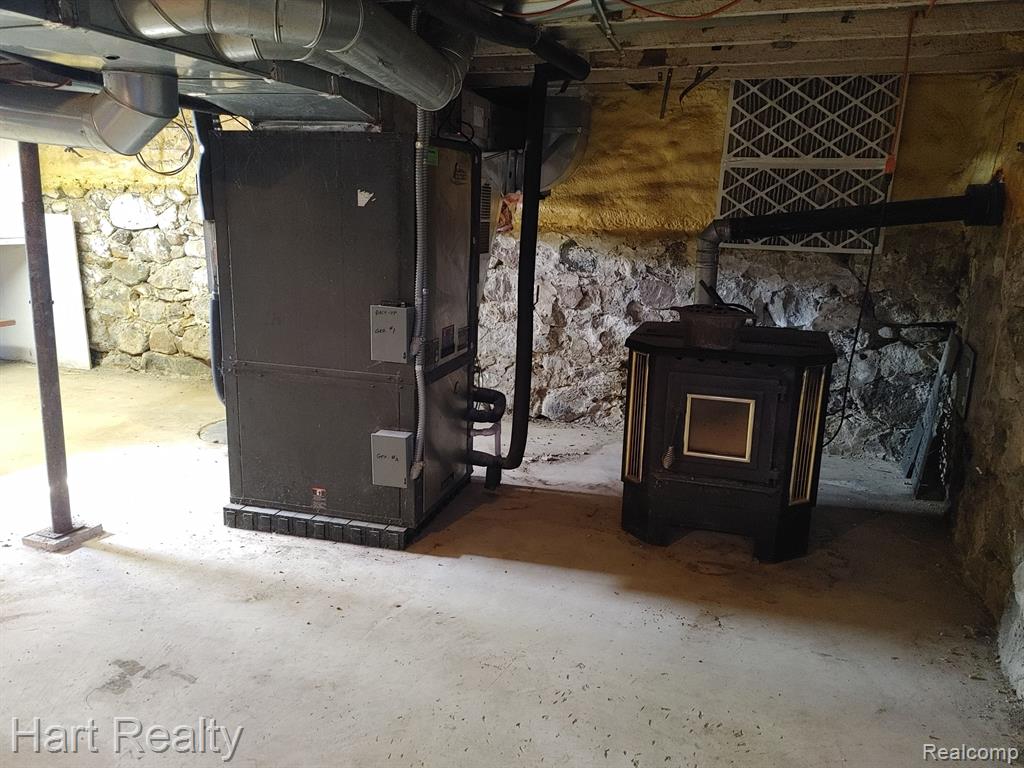 16210 HULL Road, Brown, MI 48416 — Photo 16