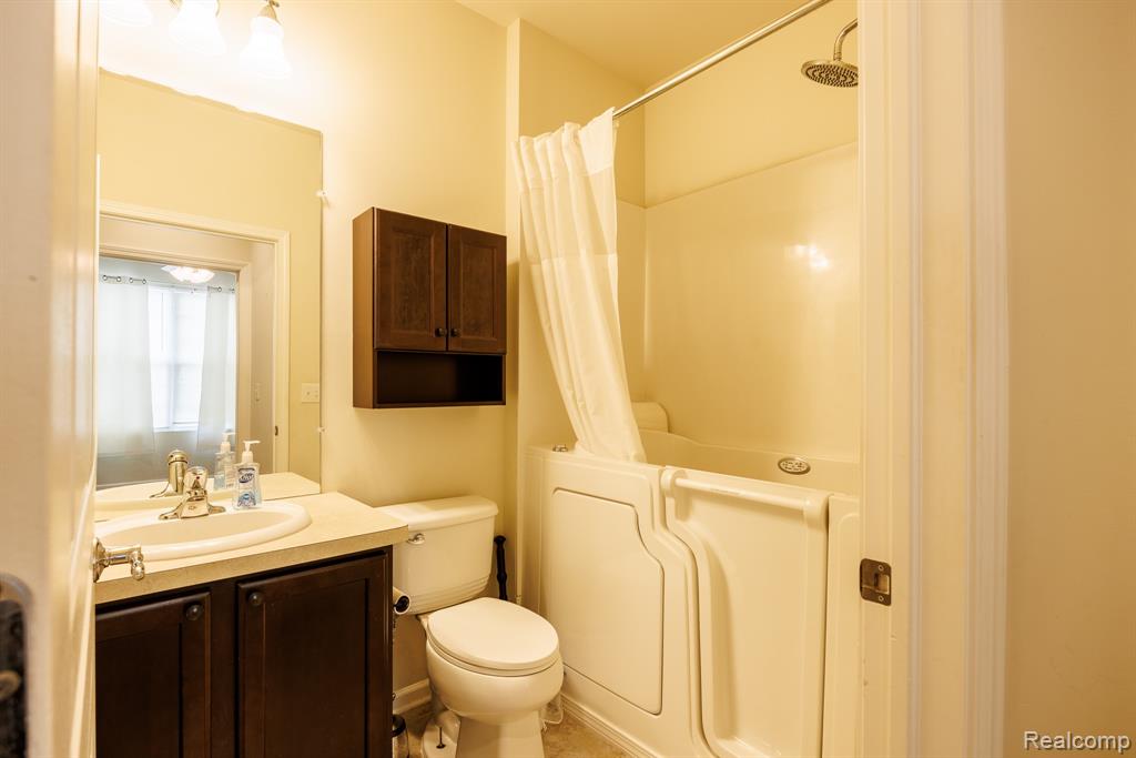 9385 Sand Hill Drive, Grand Blanc, MI 48439 — Photo 19