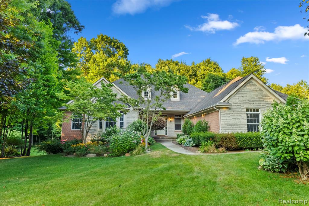 9748 Kings Valley, Clarkston, MI 48348 — front exterior