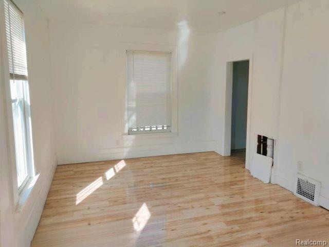 5469 Seneca Street, Detroit, MI 48213 — Photo 6