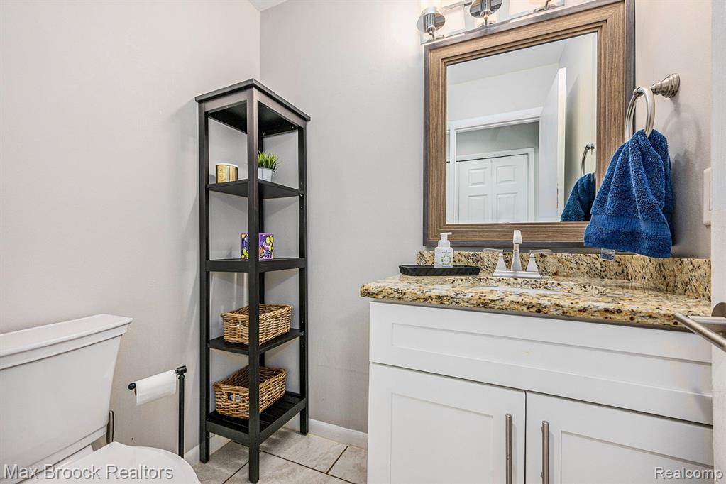 4371 Foxpointe Drive, West Bloomfield, MI 48323 — Photo 11