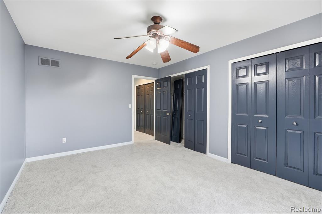 42739 Pond View Drive, Sterling Heights, MI 48314 — Photo 33
