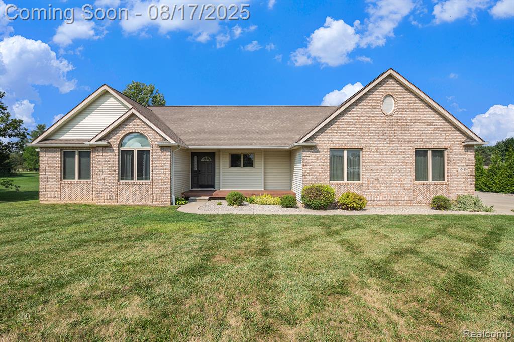 10480 Seymour Road, Gaines Vlg, MI 48436 — front exterior