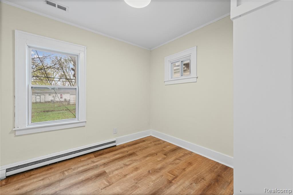 50 E Hayes Avenue, Hazel Park, MI 48030 — Photo 12