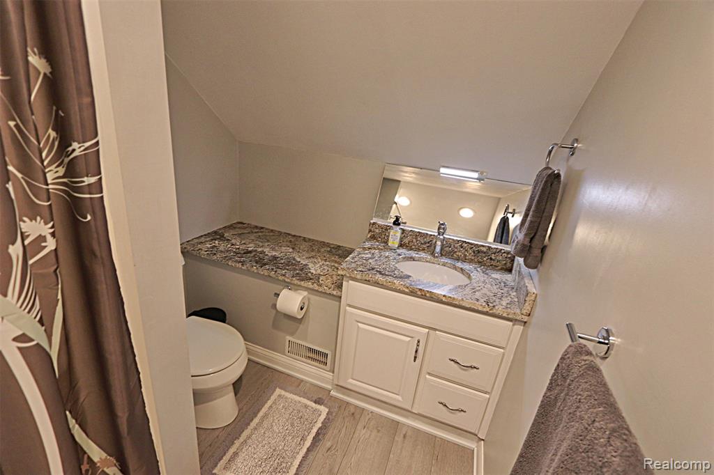 412 E Shore Drive, Whitmore Lake, MI 48189 — Photo 43