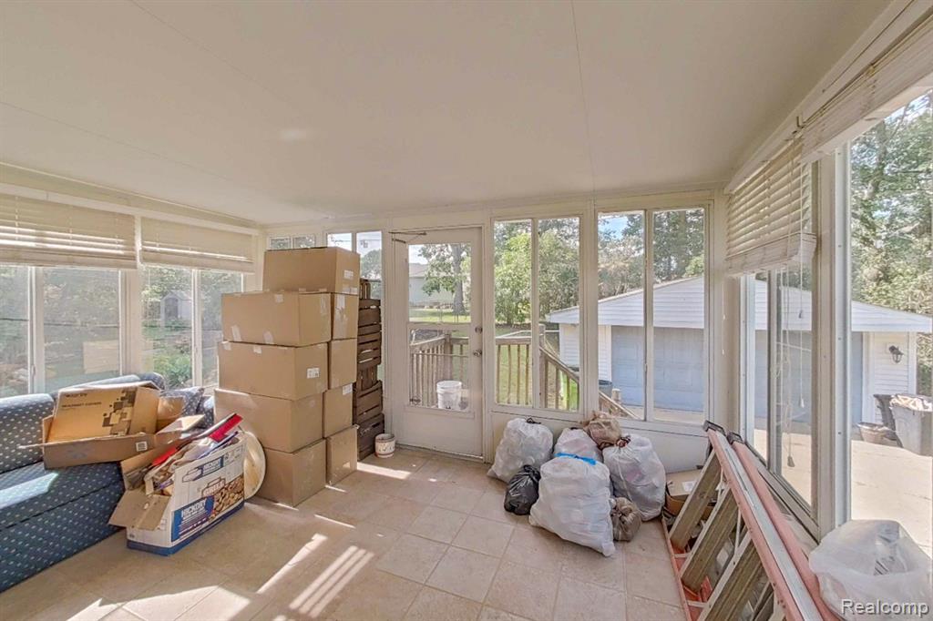 631 NORCHESTER Street, South Lyon, MI 48178 — Photo 13