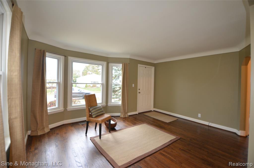 421 W Kalama Avenue S, Madison Heights, MI 48071 — Photo 9