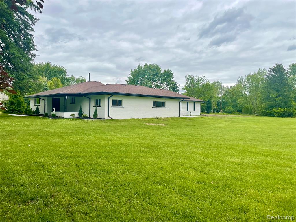 6560 NORTON Drive, Troy, MI 48085 — Photo 7