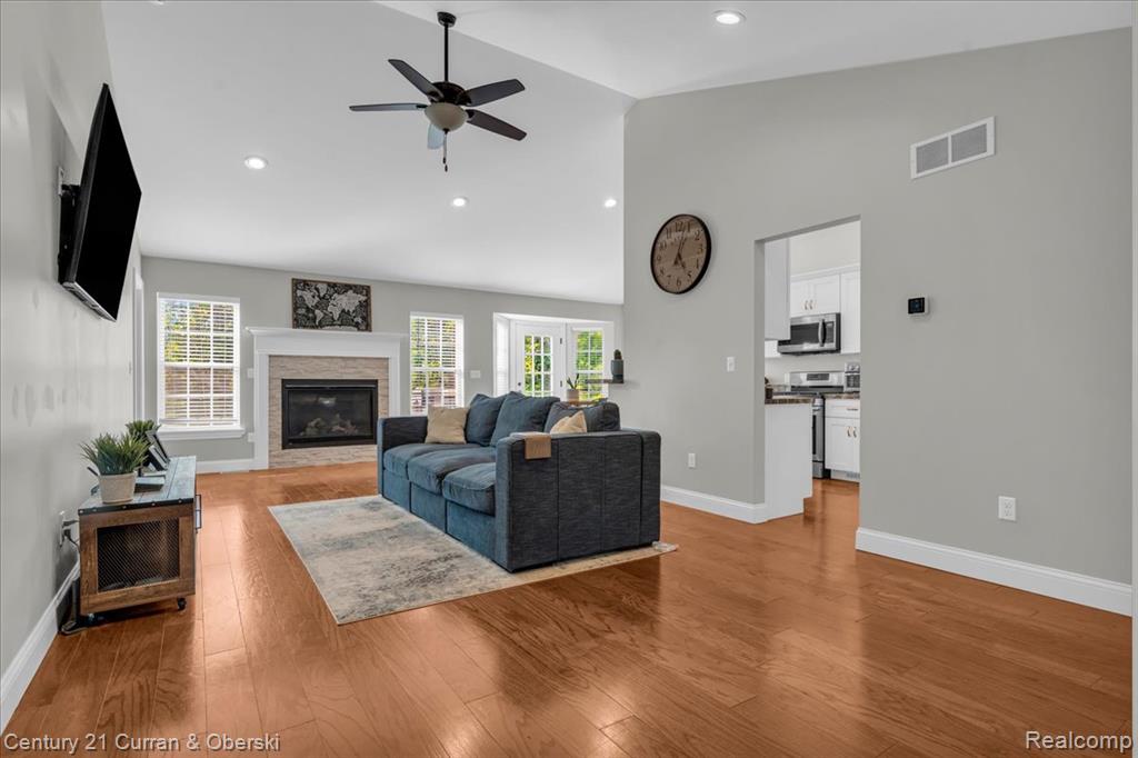 33172 Swallow Drive, Rockwood, MI — Photo 5