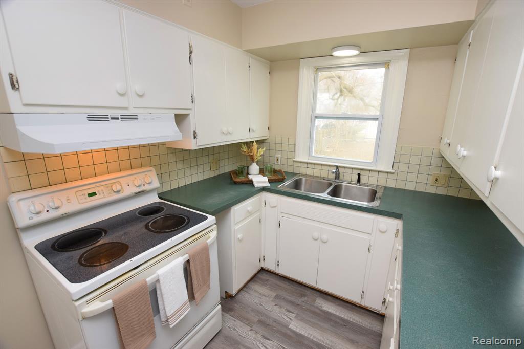 801 FREMONT Street, Flint, MI 48504 — Photo 4