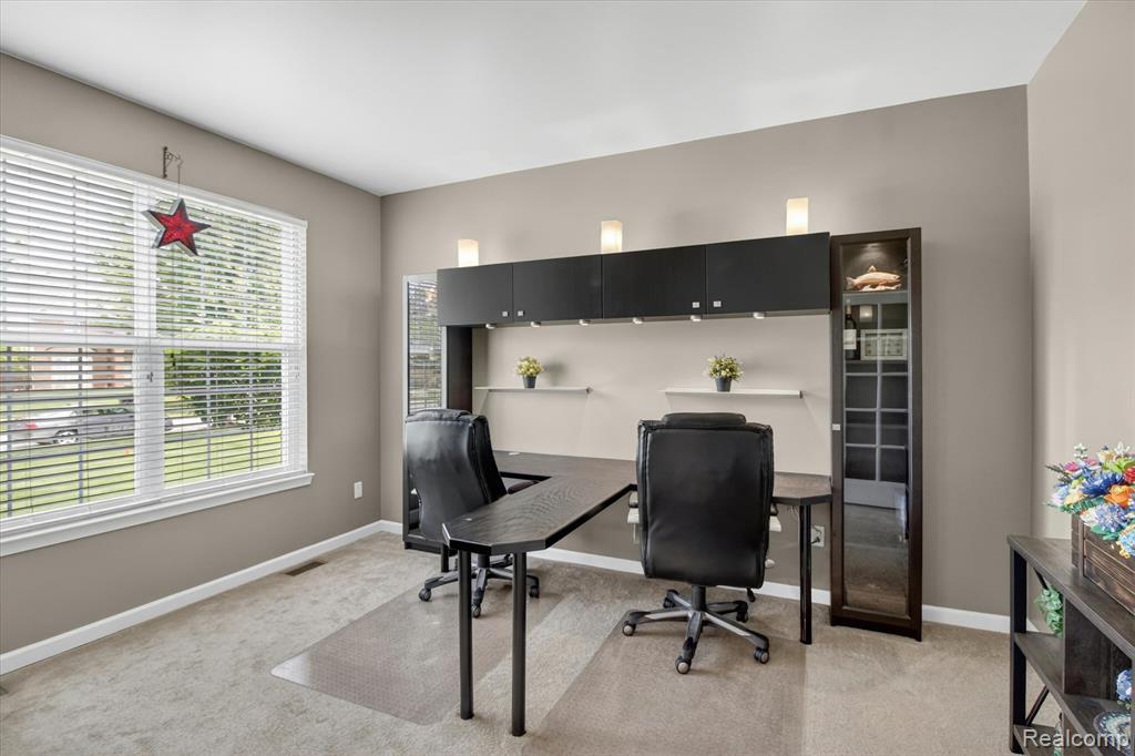 49271 Laguna Drive, Van Buren, MI 48111 — Photo 19