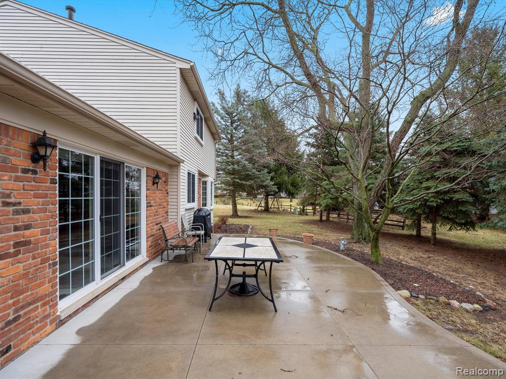 825 DARTFORD PLACE Drive, Rochester Hills, MI 48307 — Photo 31