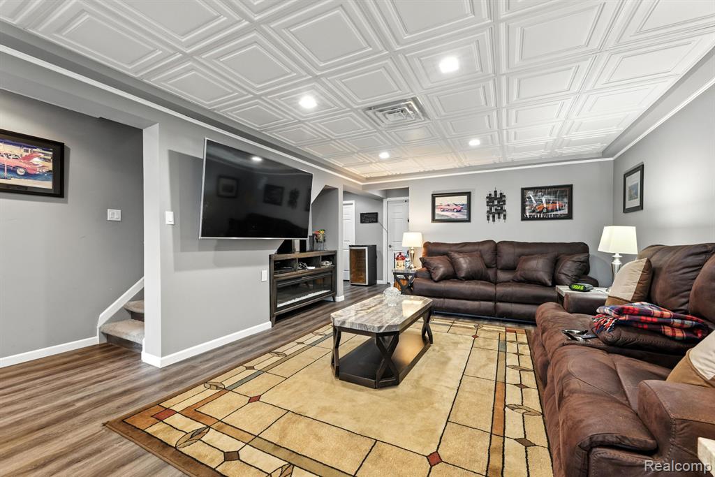 810 Crystal Lane, Marysville, MI 48040 — Photo 25