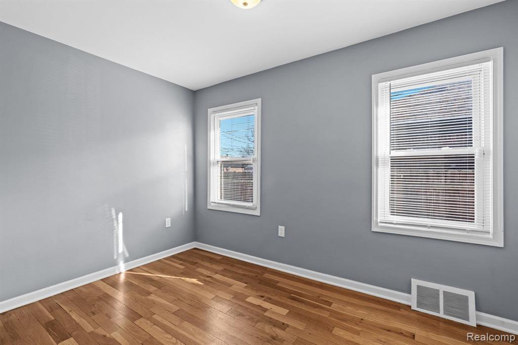 8241 KALTZ, Center Line, MI 48015 — Photo 19