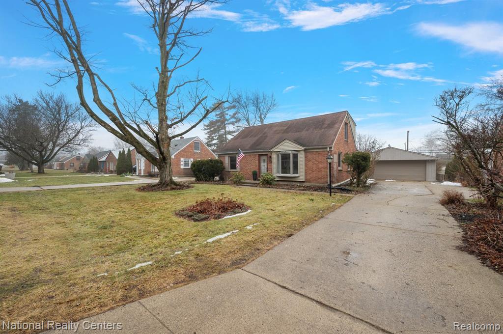 1938 Beverly Street, Keego Harbor, MI 48320 — Photo 4