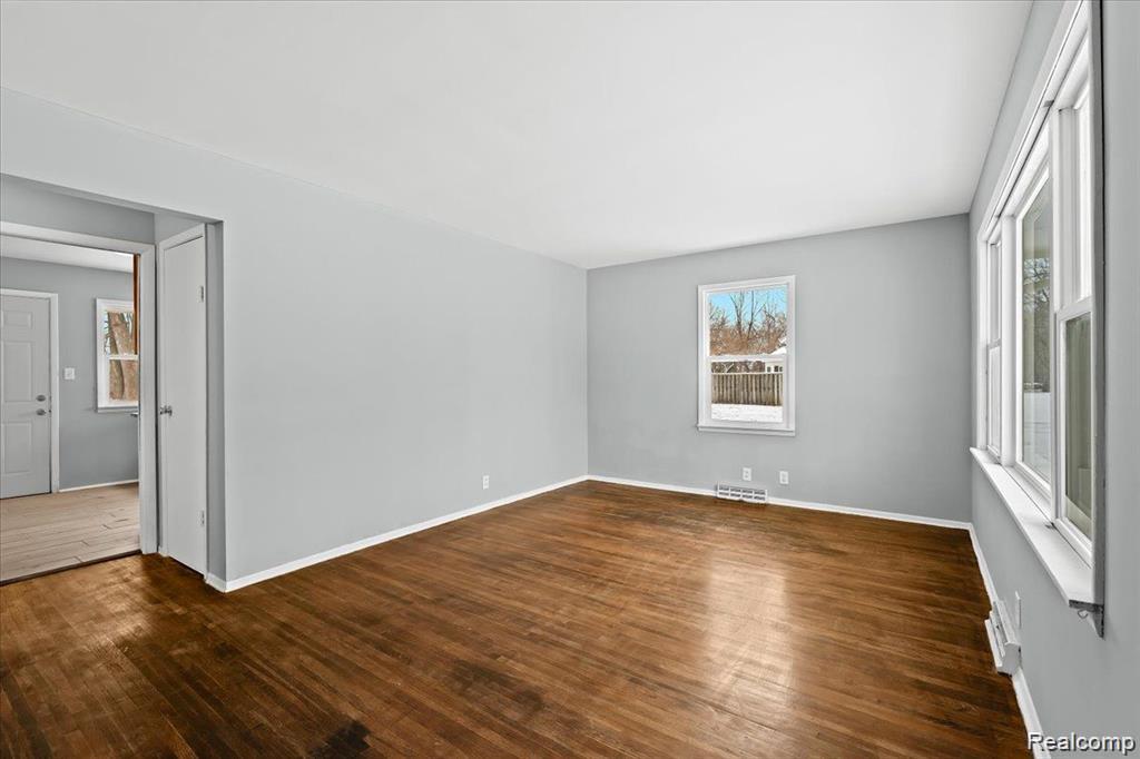 550 Royal Drive, Blackman, MI 49202 — Photo 4