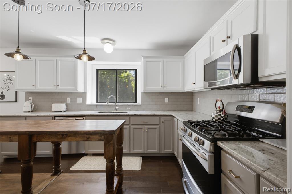49324 Stratford Drive, New Baltimore, MI 48047 — Photo 23