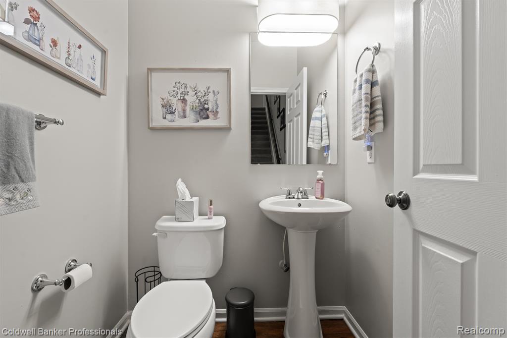 41210 Maplewood Drive, Canton, MI 48187 — Photo 15