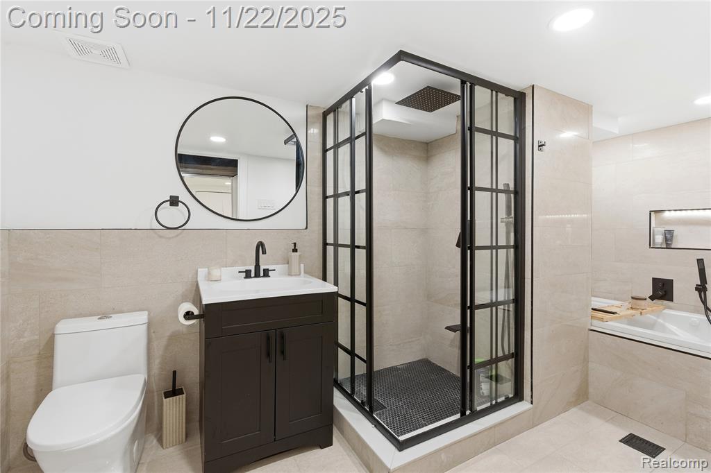 6528 Sterling Court, Garden City, MI — Photo 24