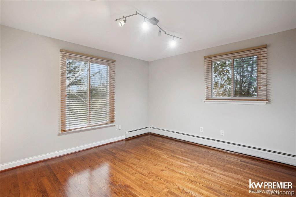 5584 Pembury Lane, West Bloomfield, MI — Photo 14