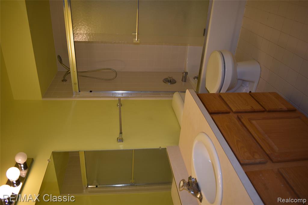201 Columbia Drive, South Lyon, MI 48178 — Photo 44