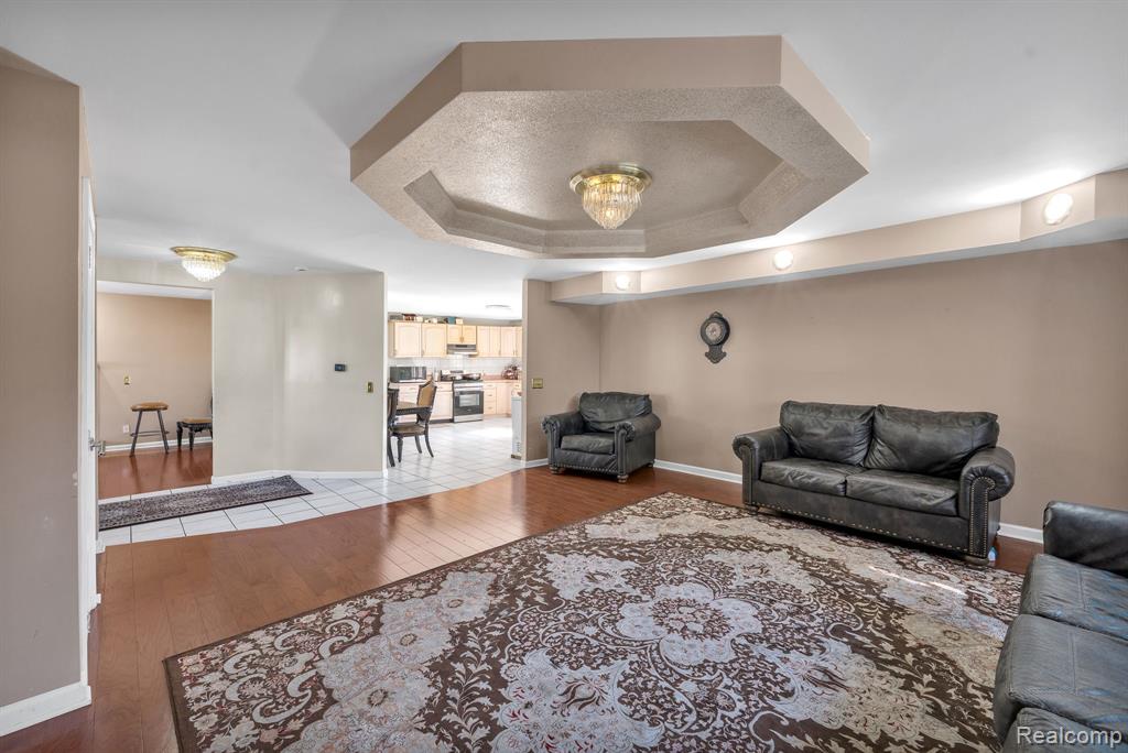 7511 Orchard Avenue, Dearborn, MI 48126 — Photo 18
