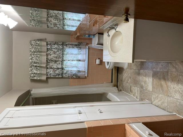 32297 Warren Road, Garden City, MI — Photo 7