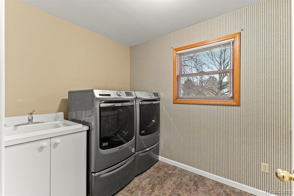 27142 Newberry Boulevard, Brownstown, MI 48134 — Photo 19