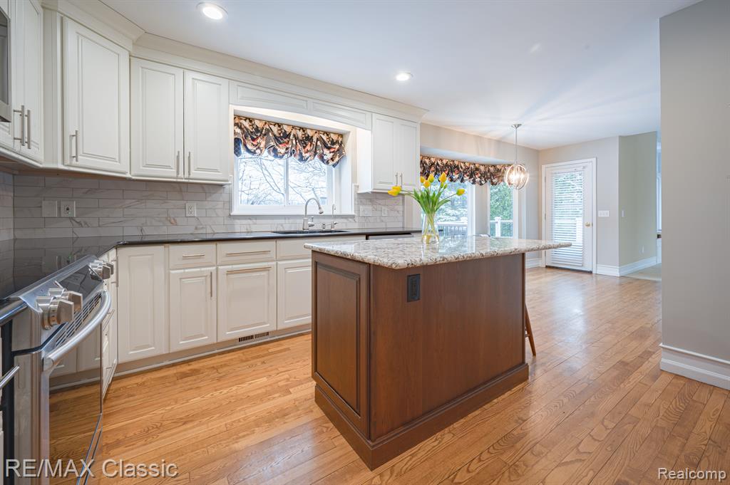 4661 Mallards Landing, Highland, MI — Photo 20