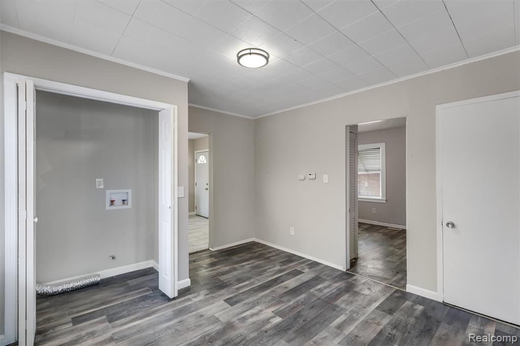 15358 Charles R Avenue, Eastpointe, MI 48021 — Photo 10