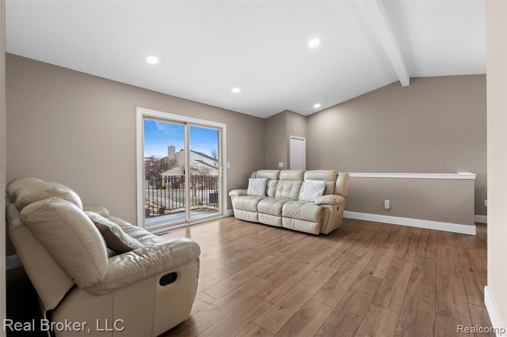 44594 Connecticut, Clinton Twp, MI 48038 — Photo 6
