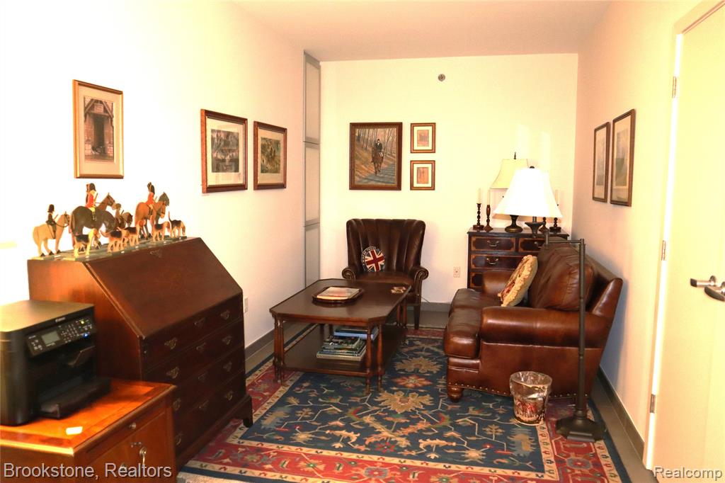432 Washington Avenue, 1304, Royal Oak, MI 48067 — Photo 34