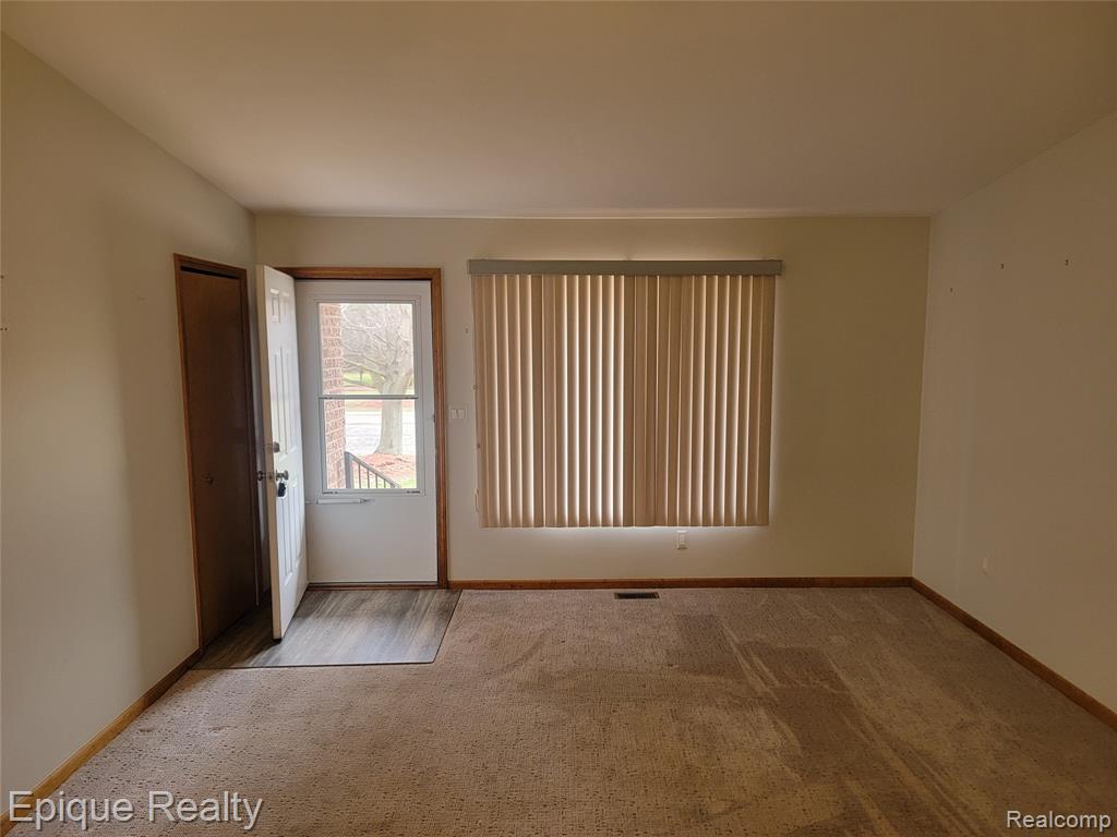 416 River Valley Drive, Marine, MI — Photo 4