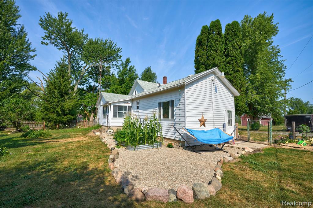 1175 S Morrish Road - Photo 3
