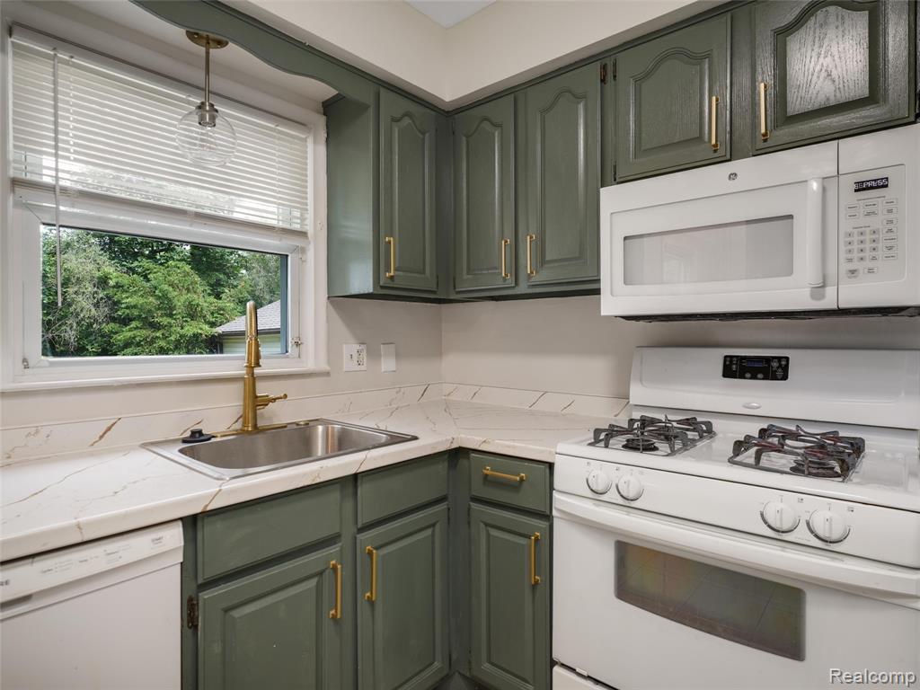 96 Oneida Street, Pontiac, MI 48341 — Photo 4