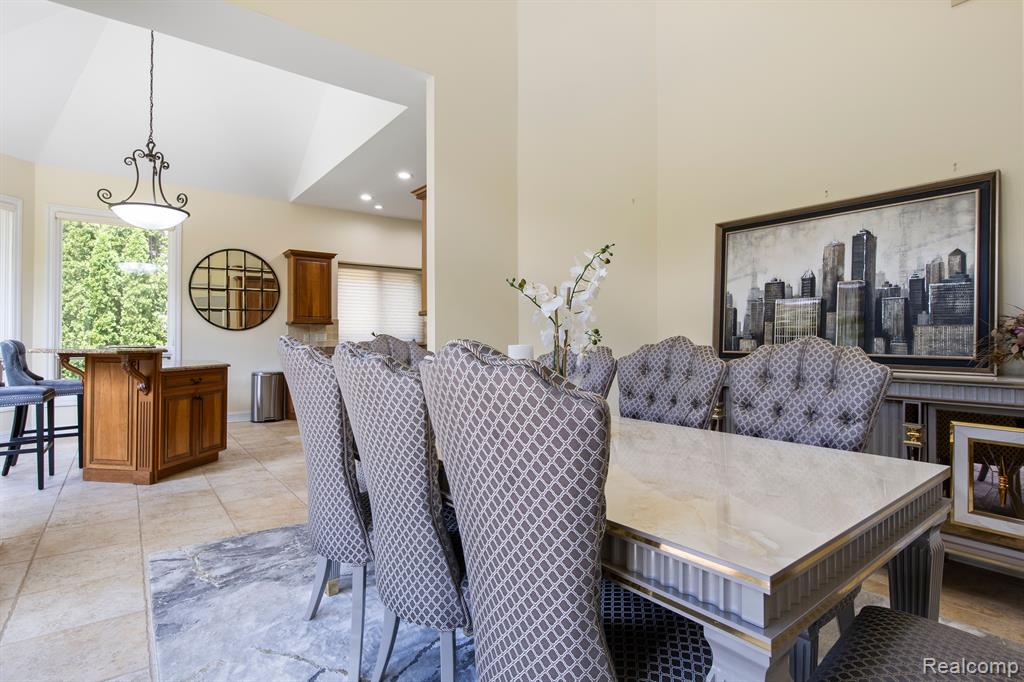 8151 ROLLING MEADOWS Drive, Canton, MI 48187 — Photo 44