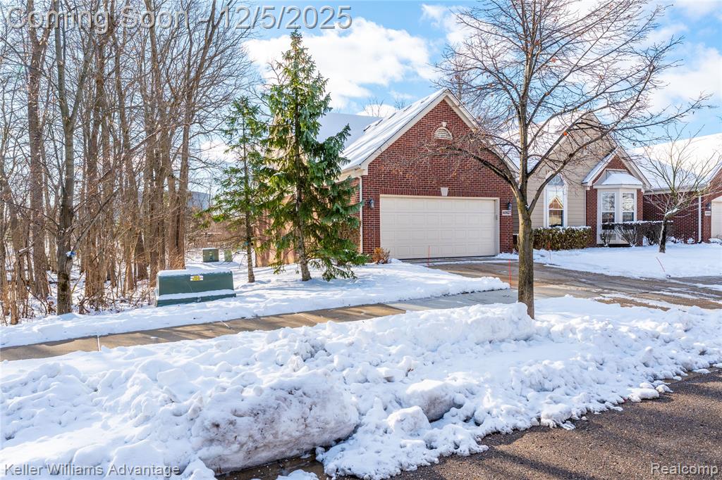 40827 Lenox Park Drive, Novi, MI 48377 — Photo 3