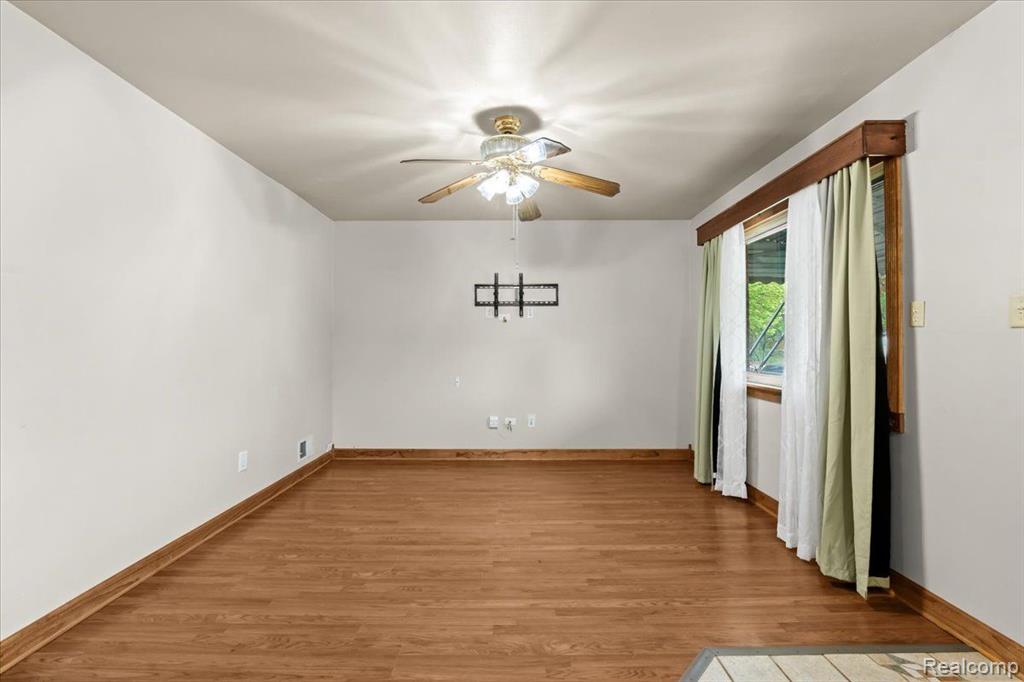 6073 TROY Street, Taylor, MI 48180 — Photo 5