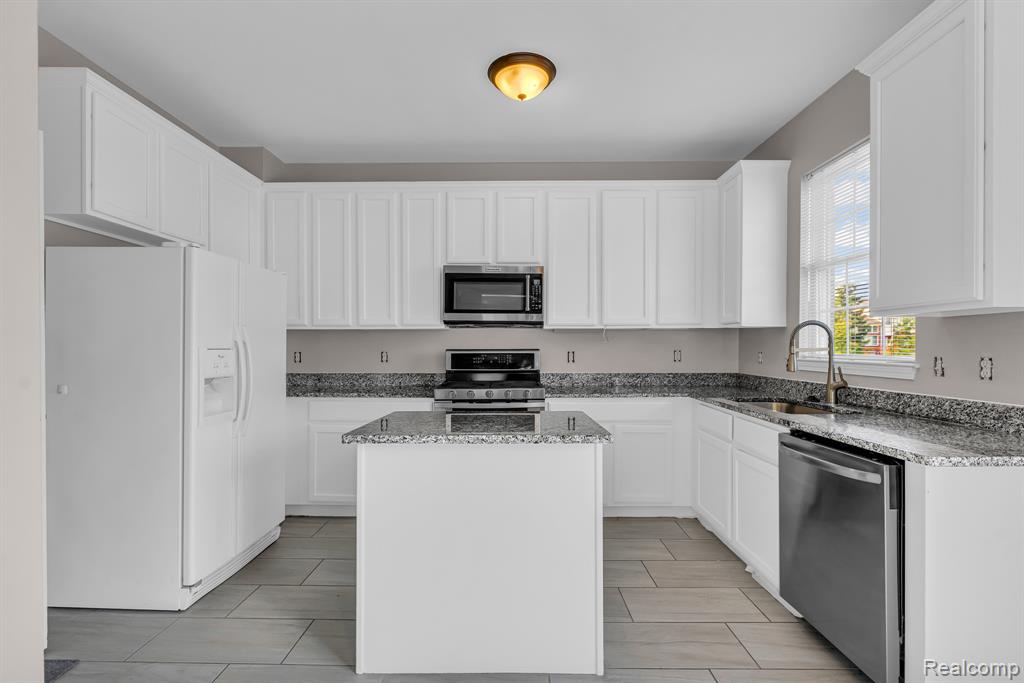 41699 Mitchell Road, Novi, MI — Photo 10