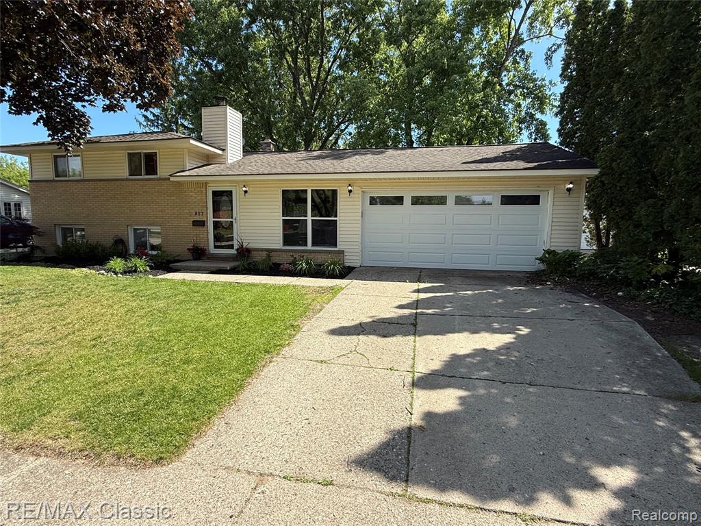 857 Panorama Drive, Milford, MI 48381 — Photo 2