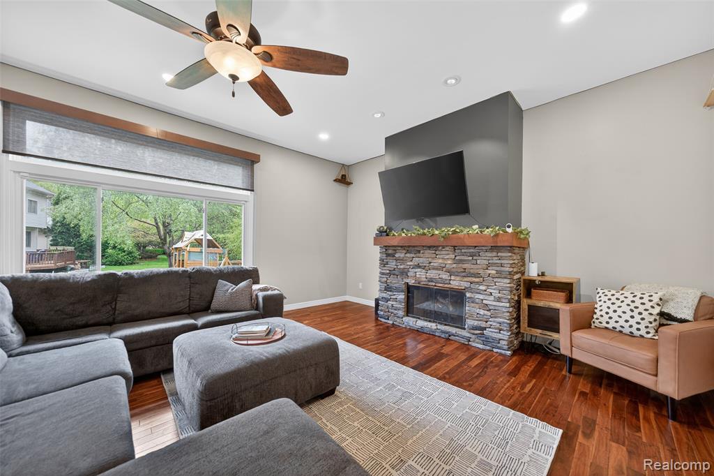 1427 Trailside Boulevard, Wixom, MI 48393 — Photo 12