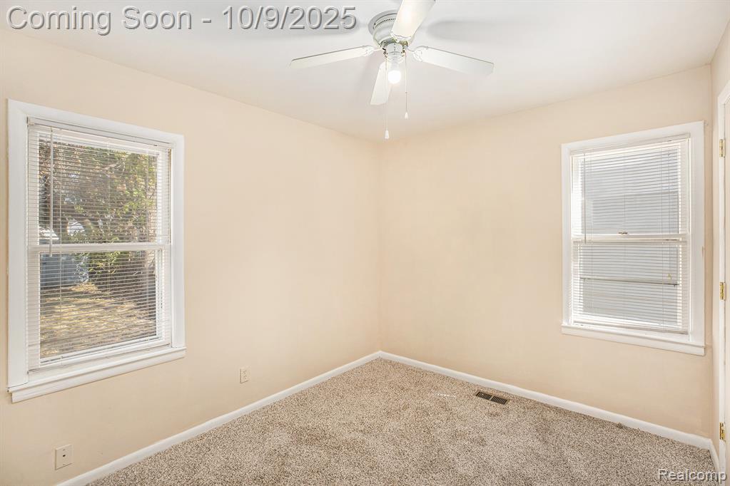 71 E Hudson Avenue, Madison Heights, MI 48071 — Photo 10