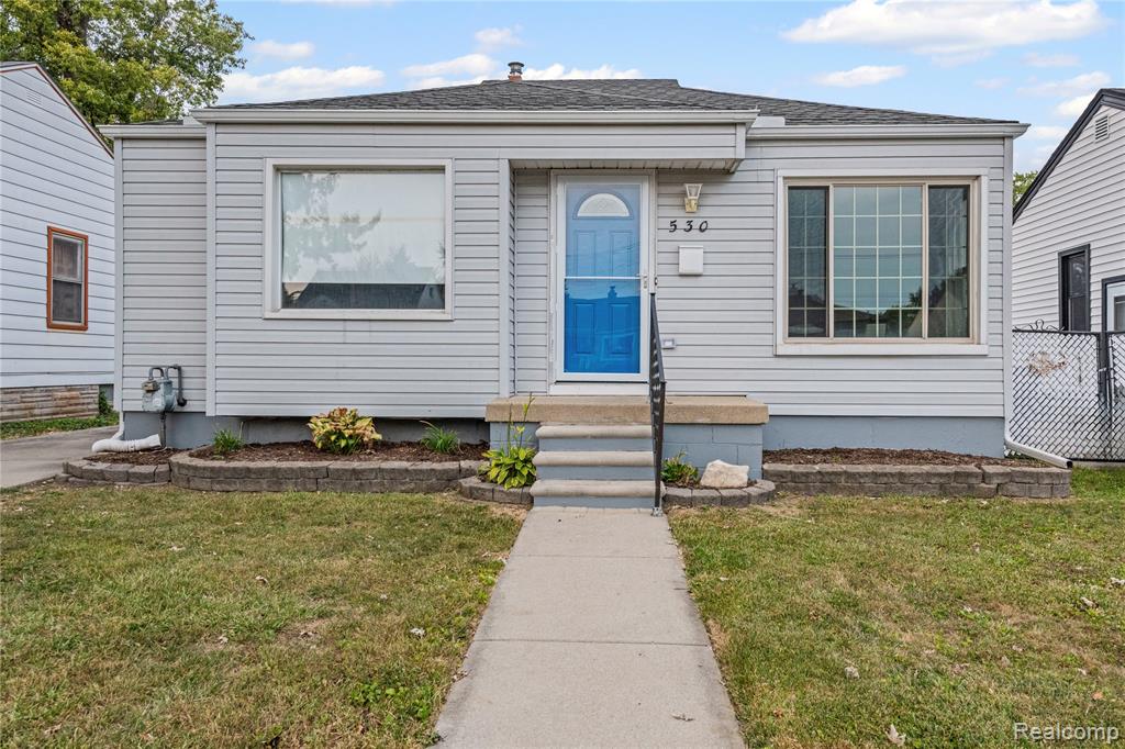 530 Mayflower Avenue, Lincoln Park, MI 48146 — Photo 2