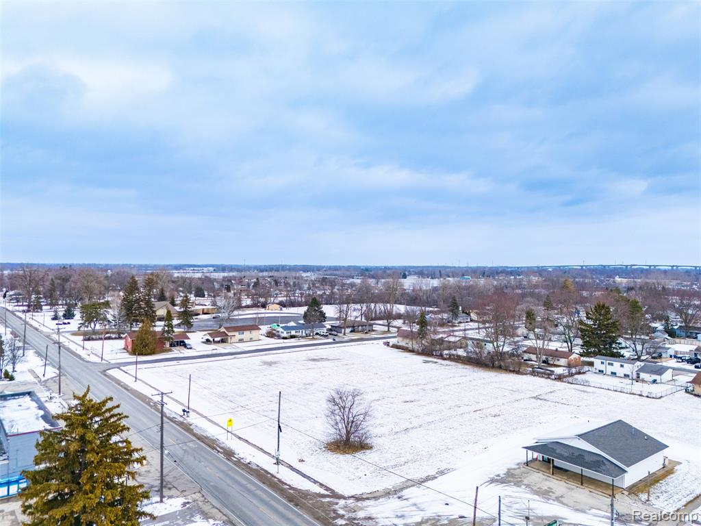 4500 N Michigan Avenue, Saginaw, MI 48604 — Photo 3