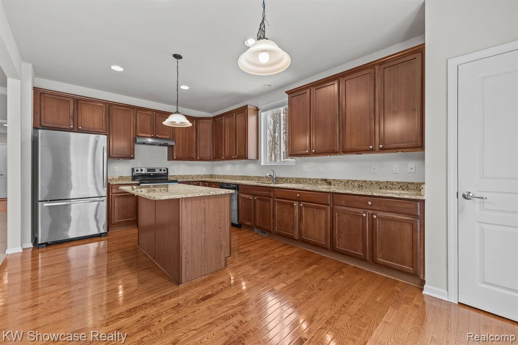 49724 Broadacre Drive, 57, Macomb, MI 48042 — Photo 11