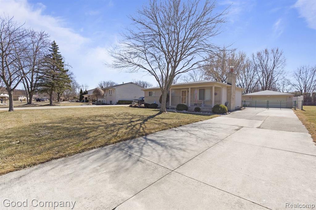48164 MALLARD Drive, Chesterfield, MI 48047 — Photo 3