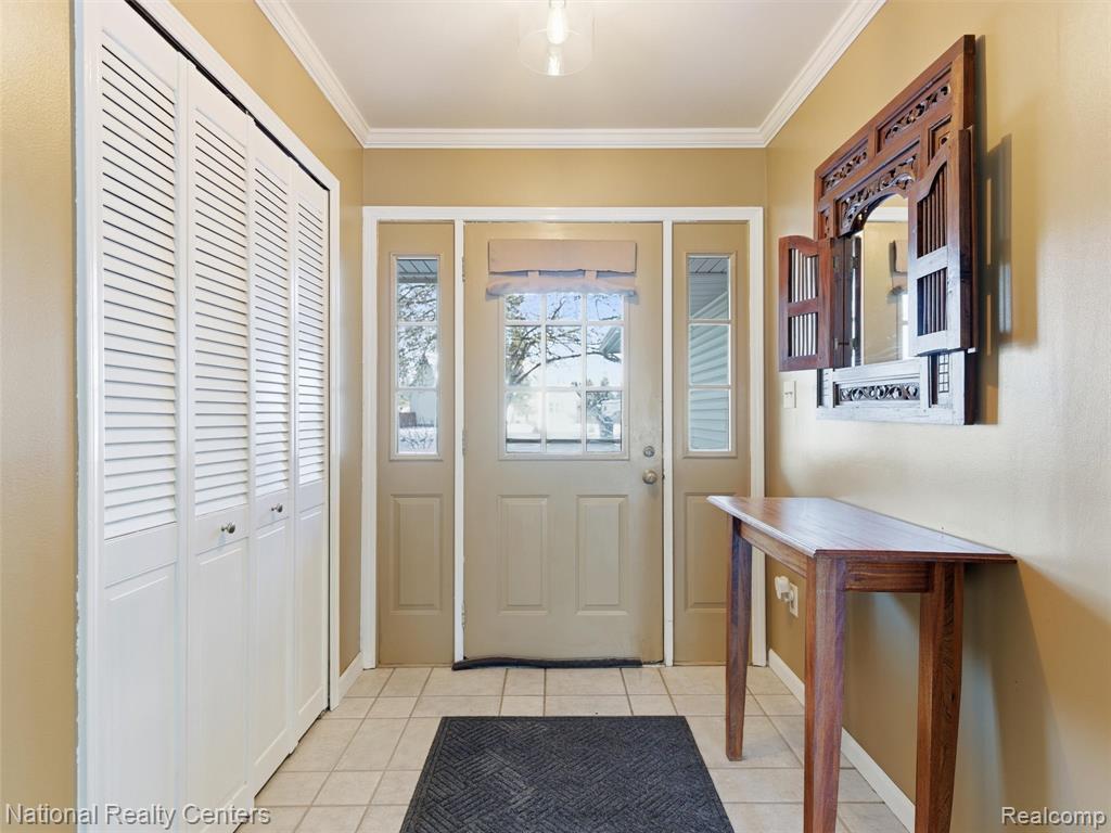 5470 Jamestown Road, Utica, MI 48317 — Photo 10