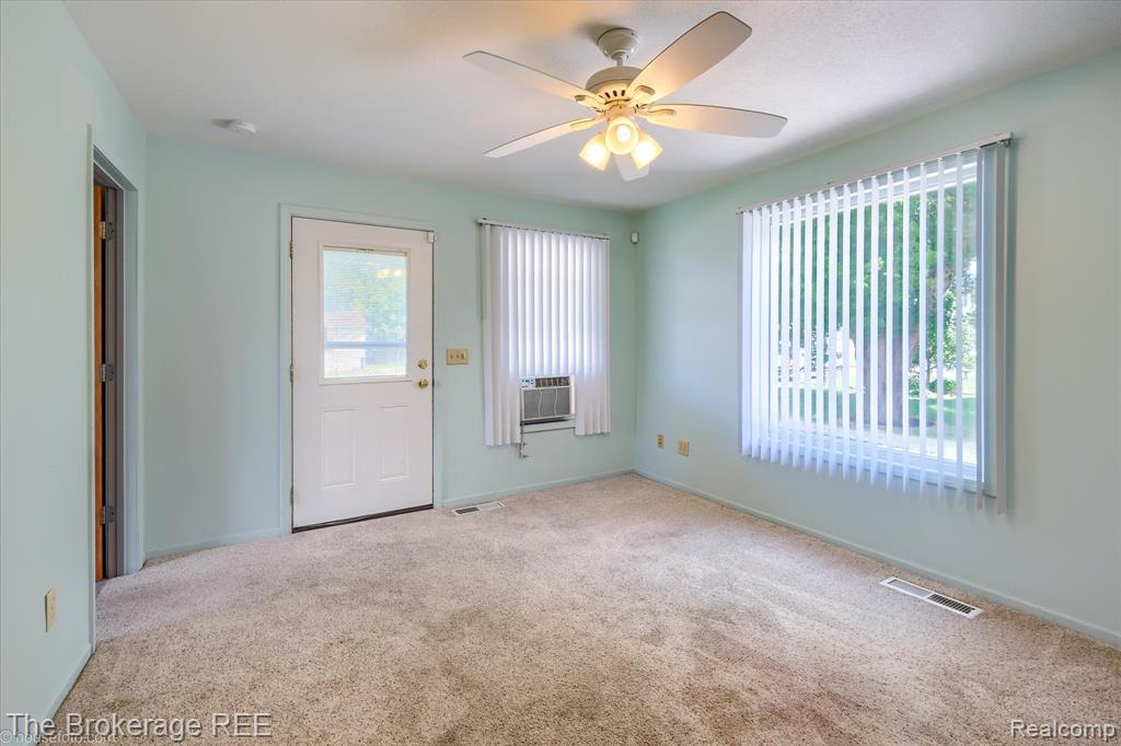 1314 Carman Street, Burton, MI 48529 — Photo 6